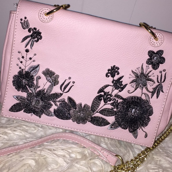 Flowered crossbody - Picture 2 of 5
